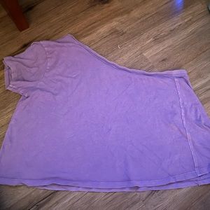 Free people on shoulder t-shirt